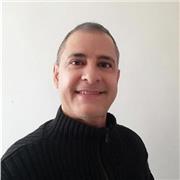 He sido vigilante del Cambridge y realizado clases particulares y de grupo en entidad religiosa de ingles, italiano y catalán y estoy disponible a realizar lecciones por internet en el caso de tener que dar clases a distancia
